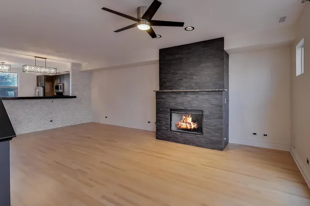 $3,000 | 6951 North Western Avenue, Unit F, Chicago, IL 60645