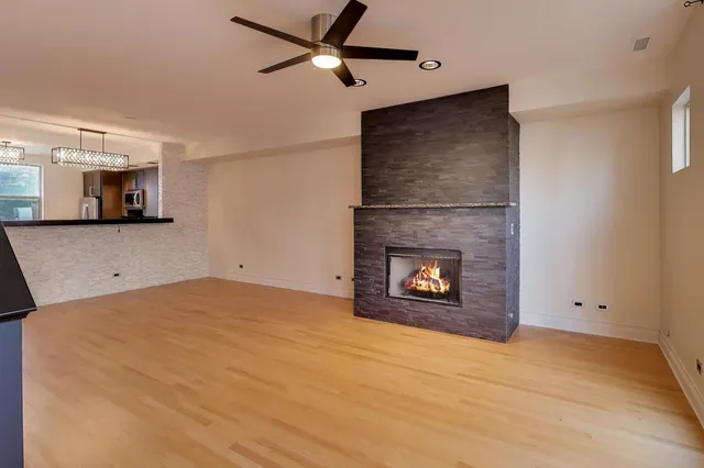 $3,100 | 6951 North Western Avenue, Unit F, Chicago, IL 60645