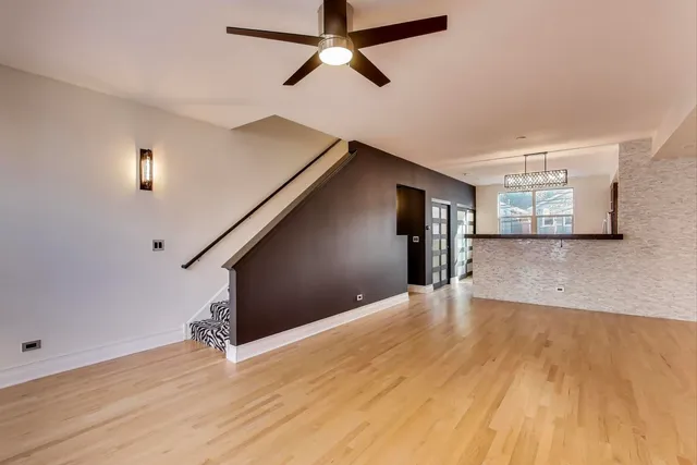 $3,100 | 6951 North Western Avenue, Unit F, Chicago, IL 60645