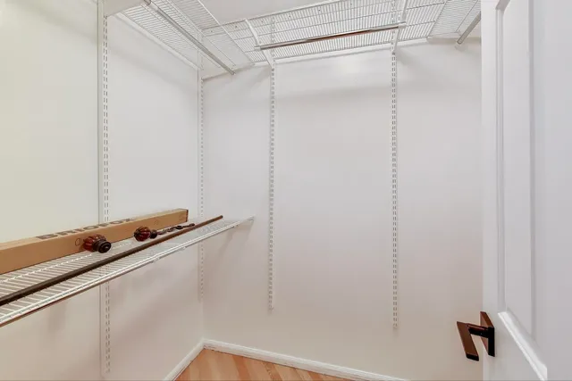 $3,000 | 6951 North Western Avenue, Unit F, Chicago, IL 60645