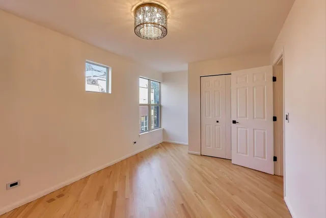 $3,100 | 6951 North Western Avenue, Unit F, Chicago, IL 60645