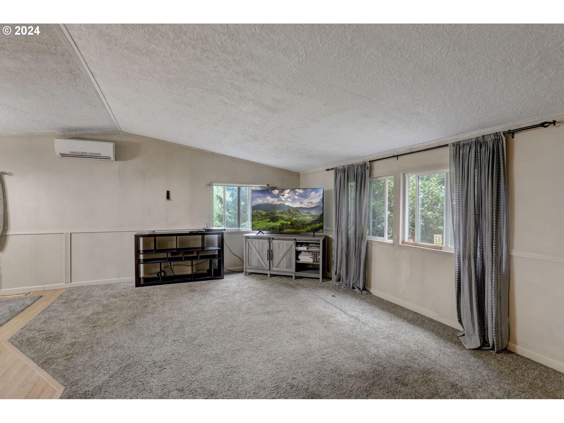 240 Tybren Heights Road Kelso, WA 98626 - Photo 5 of 48 Gallery Image 5