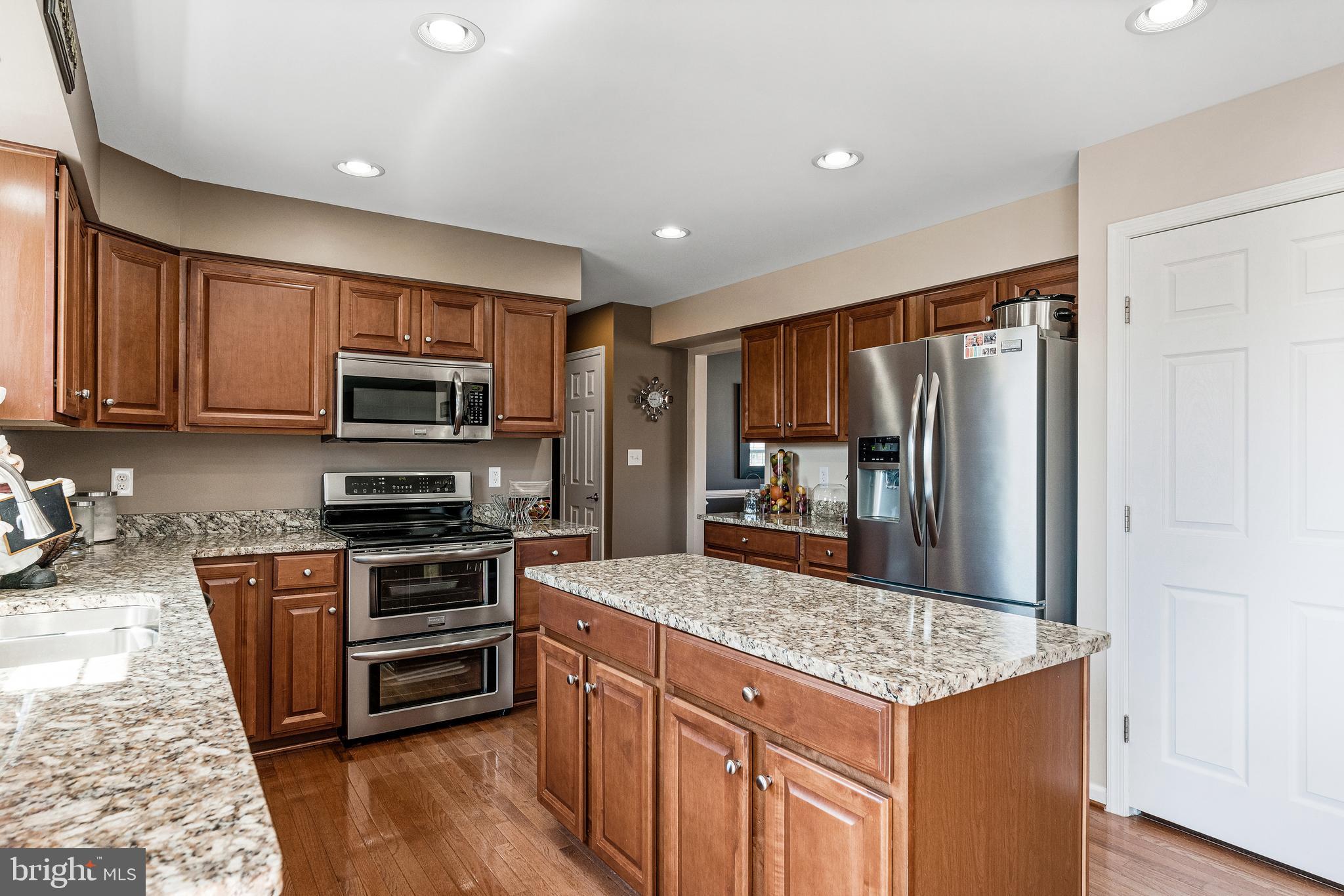 13 Tieman Circle Delanco, NJ 08075 - Photo 10 of 33 Kitchen
