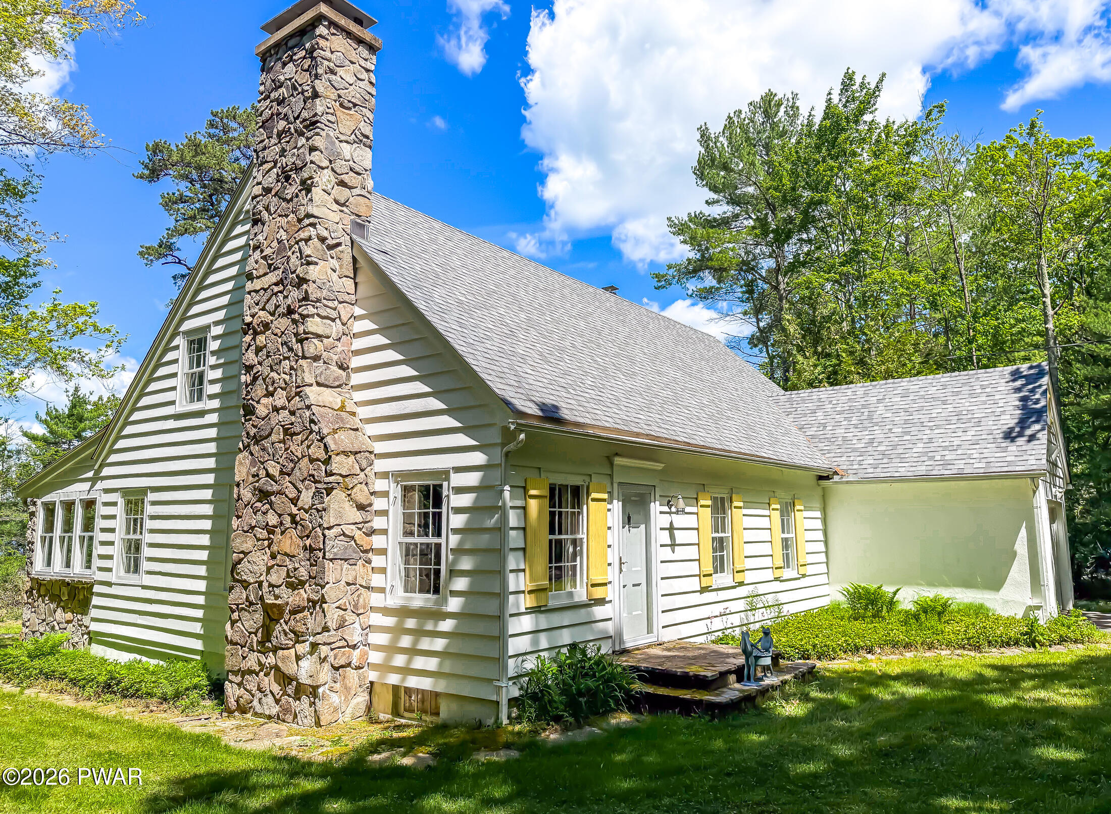 105 South Fairview Road Tafton, PA 18464 - Photo 5 of 62