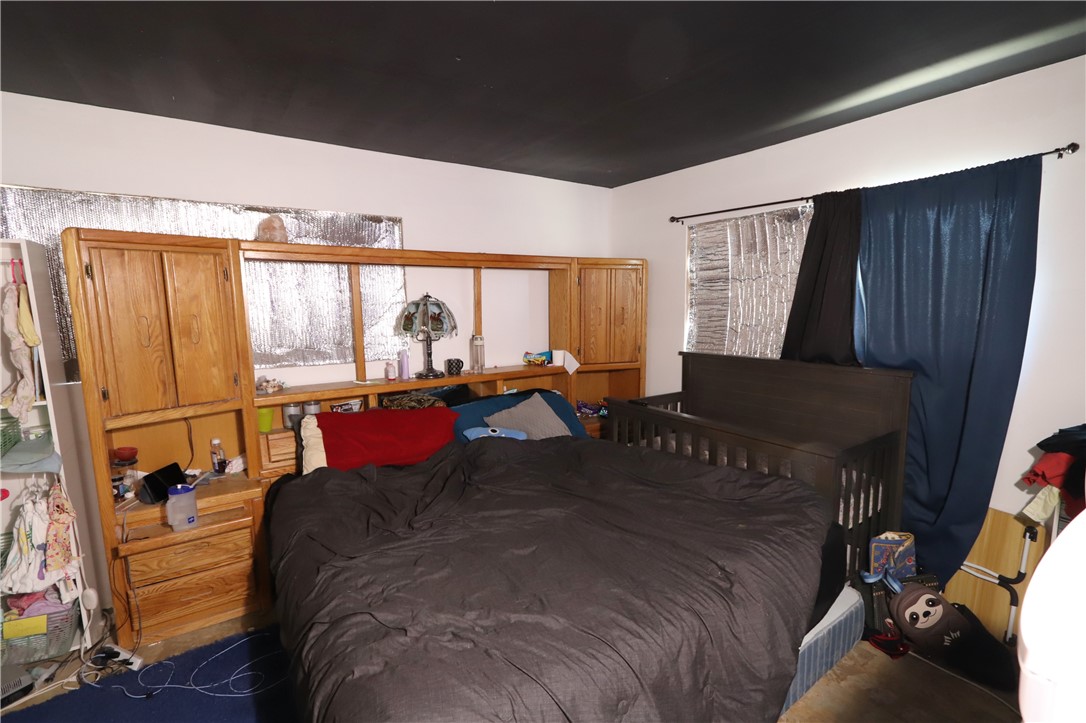 1290 Hammer Road Fort Mohave, AZ 86426 - Photo 12 of 16 Nice sized Primary bedroom.