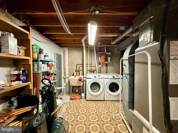a view of a storage & utility room