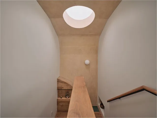 $2,725,000 | 2201 Garden Street, Austin, TX 78702