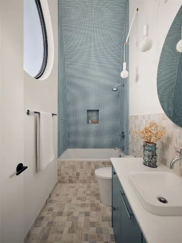 $2,725,000 | 2201 Garden Street, Austin, TX 78702