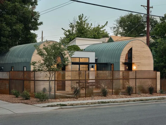 $2,725,000 | 2201 Garden Street, Austin, TX 78702