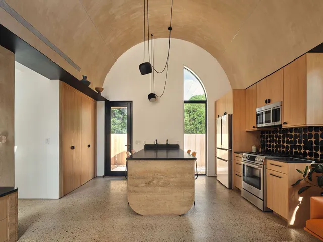 $2,725,000 | 2201 Garden Street, Austin, TX 78702