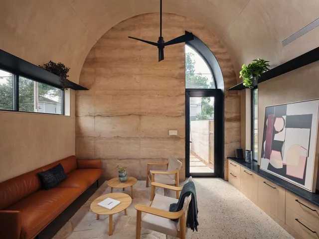 $2,725,000 | 2201 Garden Street, Austin, TX 78702