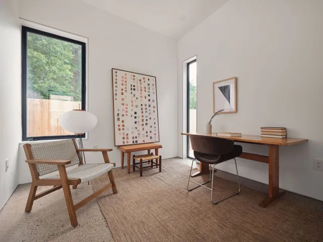 $2,725,000 | 2201 Garden Street, Austin, TX 78702