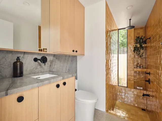 $2,725,000 | 2201 Garden Street, Austin, TX 78702