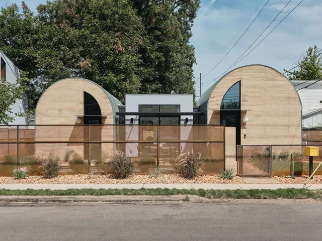 $2,725,000 | 2201 Garden Street, Austin, TX 78702