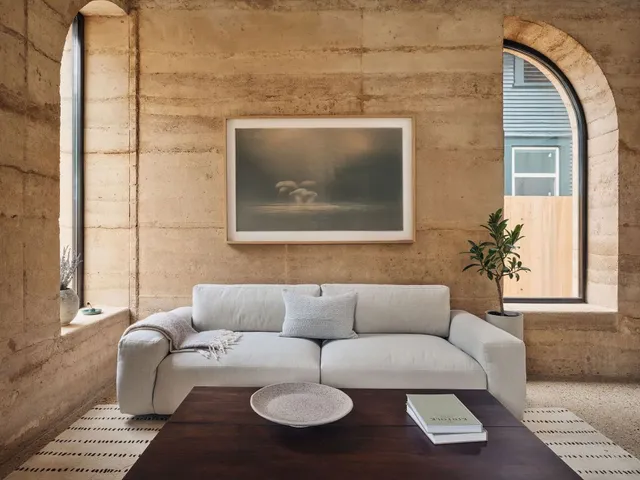 $2,725,000 | 2201 Garden Street, Austin, TX 78702