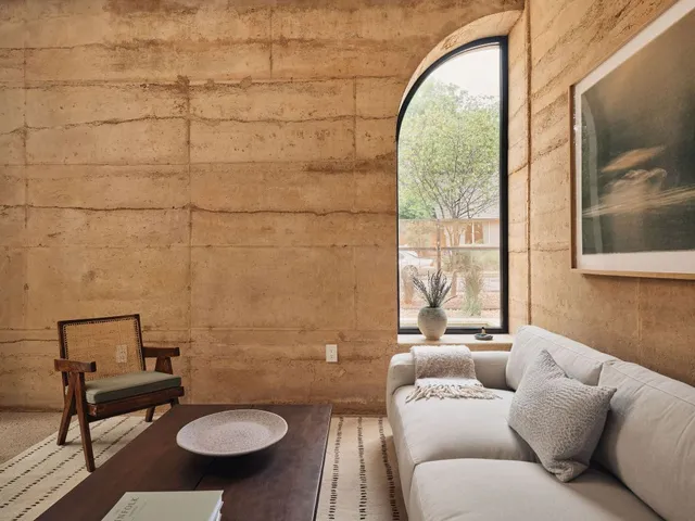 $2,725,000 | 2201 Garden Street, Austin, TX 78702