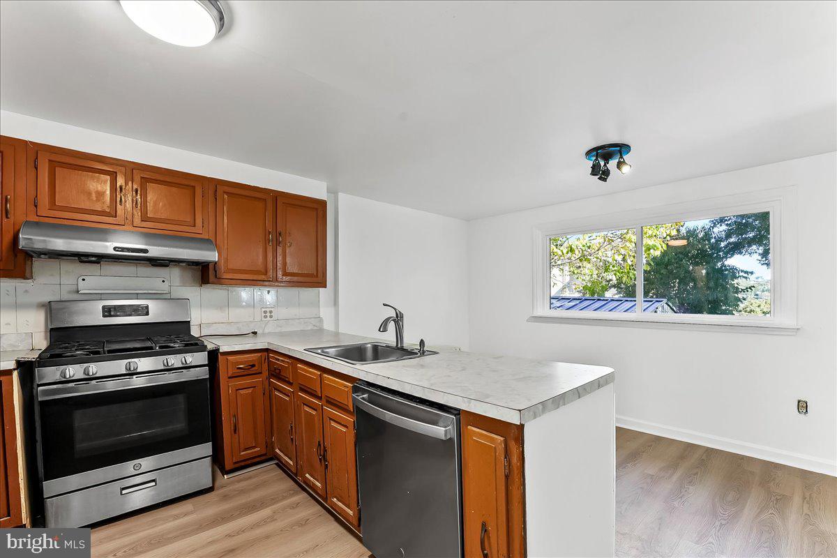 85 Price Street Bala Cynwyd, PA 19004 - Photo 10 of 32 Kitchen/Dining