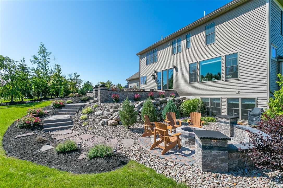 82 Coventry Pittsford, NY 14534 - Photo 11 of 50