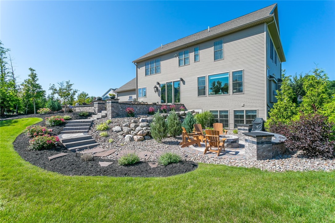 82 Coventry Pittsford, NY 14534 - Photo 12 of 50