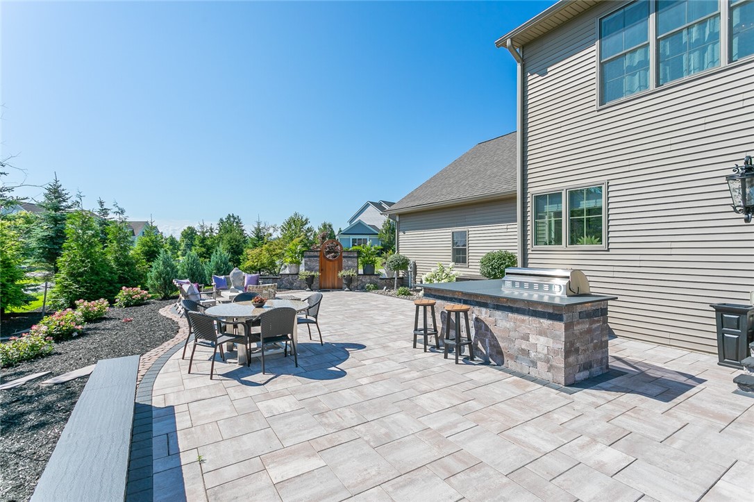 82 Coventry Pittsford, NY 14534 - Photo 9 of 50