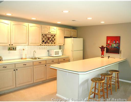 601 Willowbrook Road Silverthorne, CO 80498 - Photo 10 of 12 Gallery Image 10