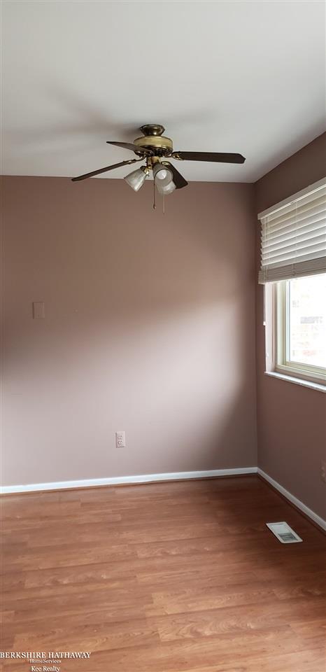 23118 Mapleview Street Macomb, MI 48042 - Photo 8 of 21