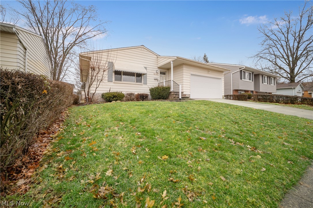 15067 Rochelle Drive Maple Heights, OH 44137 - Photo 1 of 31