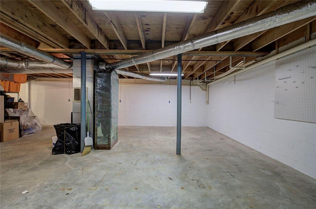 101 Ivy Lane Southeast Cartersville, GA 30121 - Photo 44 of 47 a view of an empty room