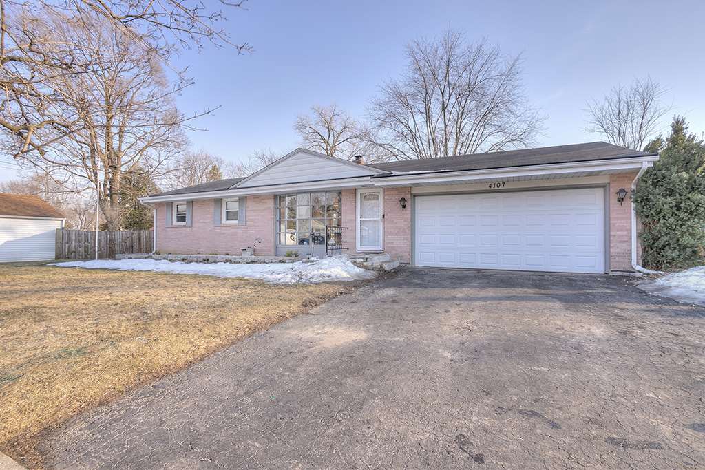 4107 Abbotsford Road Rockford, IL 61107 - Photo 2 of 21 Gallery Image 2