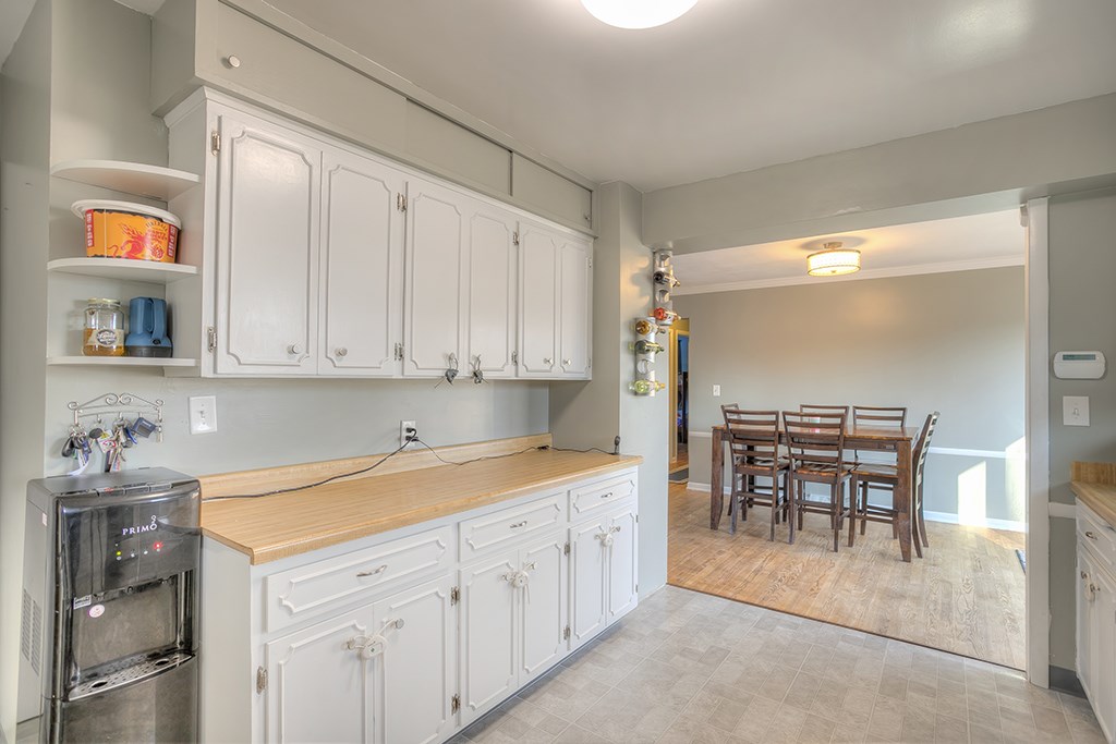 4107 Abbotsford Road Rockford, IL 61107 - Photo 6 of 21 Gallery Image 6