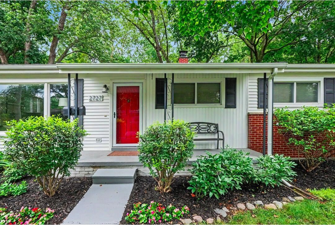 2727 Hampshire Road Ann Arbor, MI 48104 - Photo 3 of 46