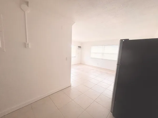 $1,500 | 531 South C Street, Unit 6, Lake Worth Beach, FL 33460