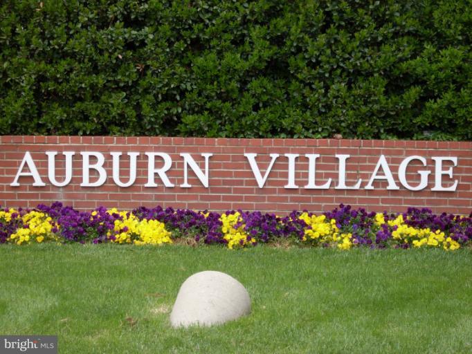 205 East Glebe Road, Unit 6205E Alexandria, VA 22305 - Photo 2 of 13 a view of sign board