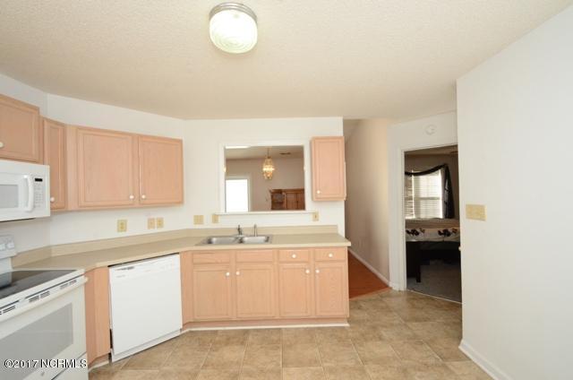 188 Core Road Richlands, NC 28574 - Photo 14 of 44 Kitchen