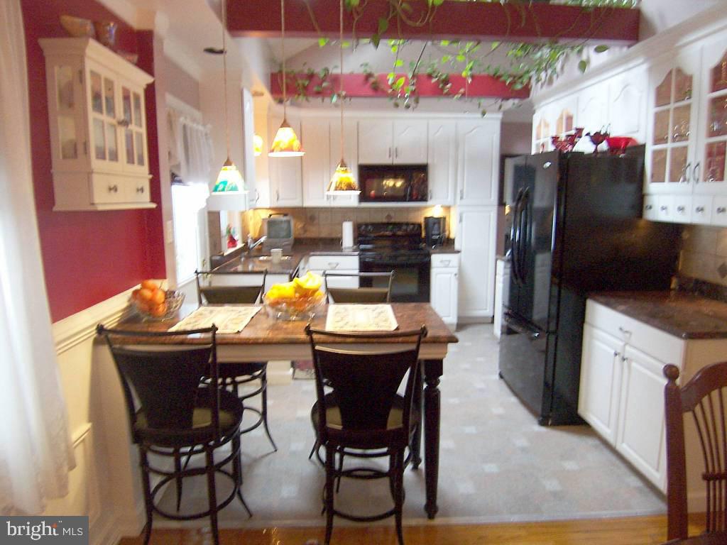 87 Delp Road Lancaster, PA 17601 - Photo 3 of 19 Gallery Image 3