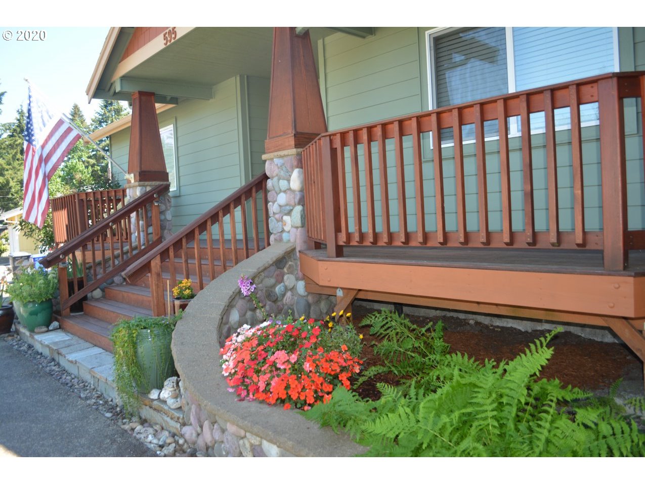 595 Edgewater Road Gladstone, OR 97027 - Photo 3 of 23 Gallery Image 3