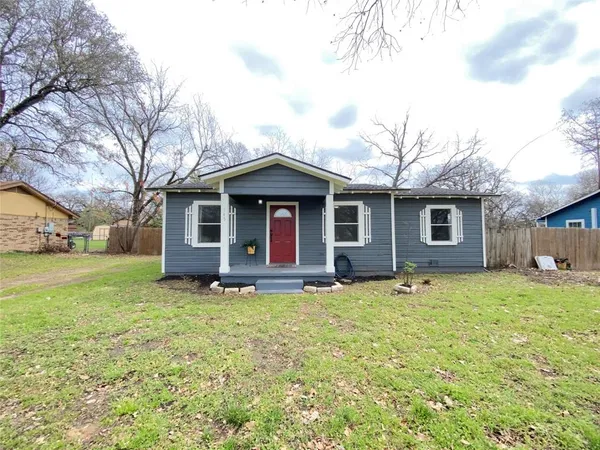 $1,500 | 145 Gordon Drive, Azle, TX 76020