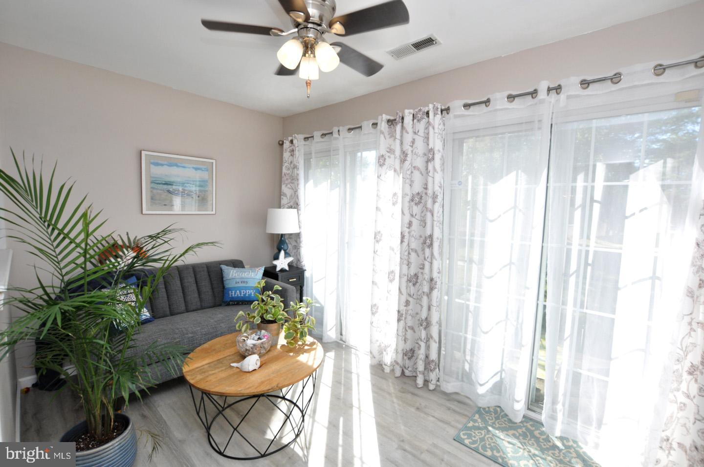 11 East Berwin Way Mount Laurel, NJ 08054 - Photo 11 of 22 Sunroom/Den