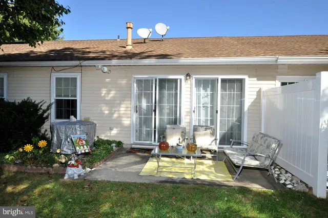 $368,500 | 11 East Berwin Way, Mount Laurel, NJ 08054