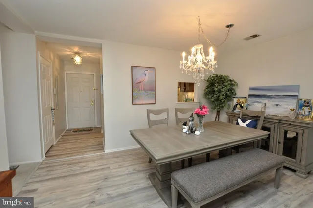 $368,500 | 11 East Berwin Way, Mount Laurel, NJ 08054