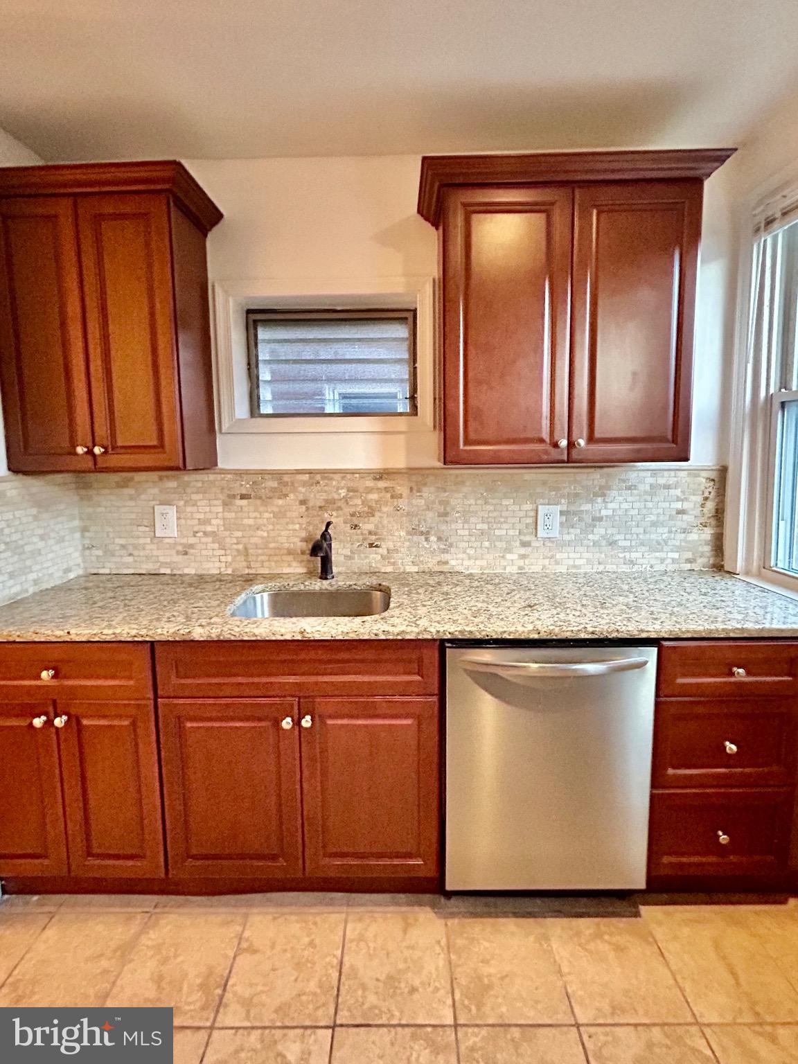 7137 Gillespie Street Philadelphia, PA 19135 - Photo 11 of 36