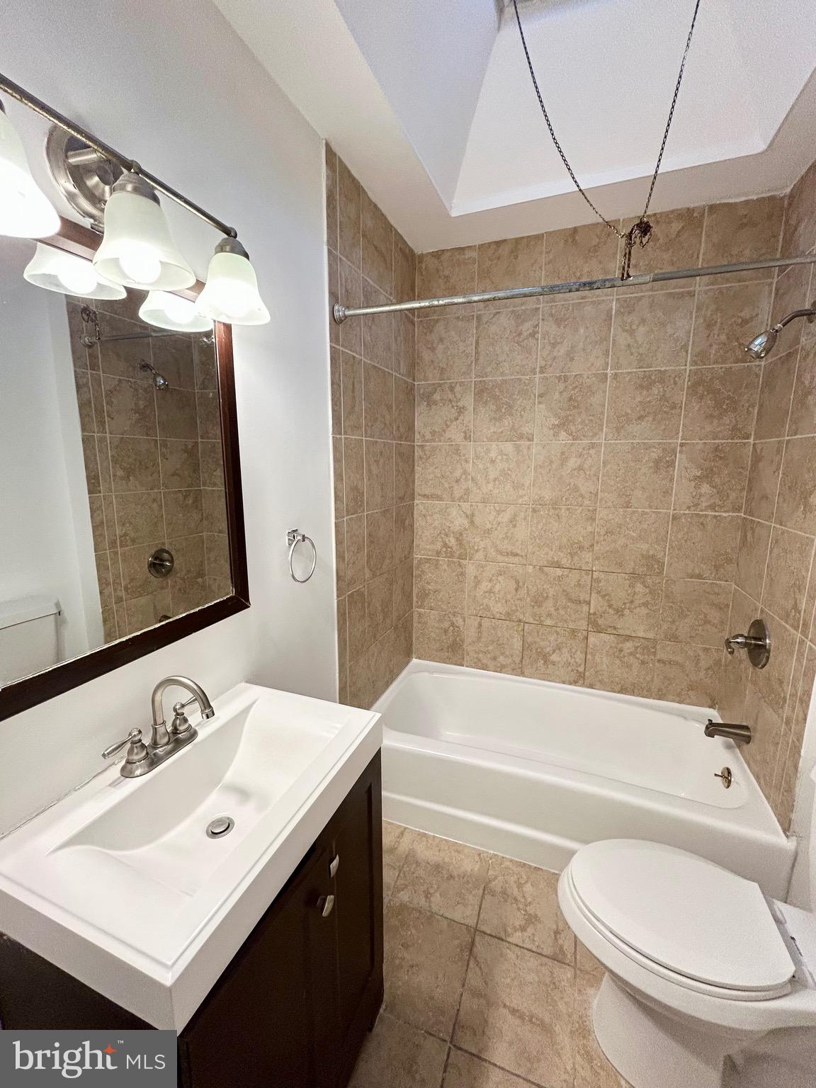 7137 Gillespie Street Philadelphia, PA 19135 - Photo 18 of 36