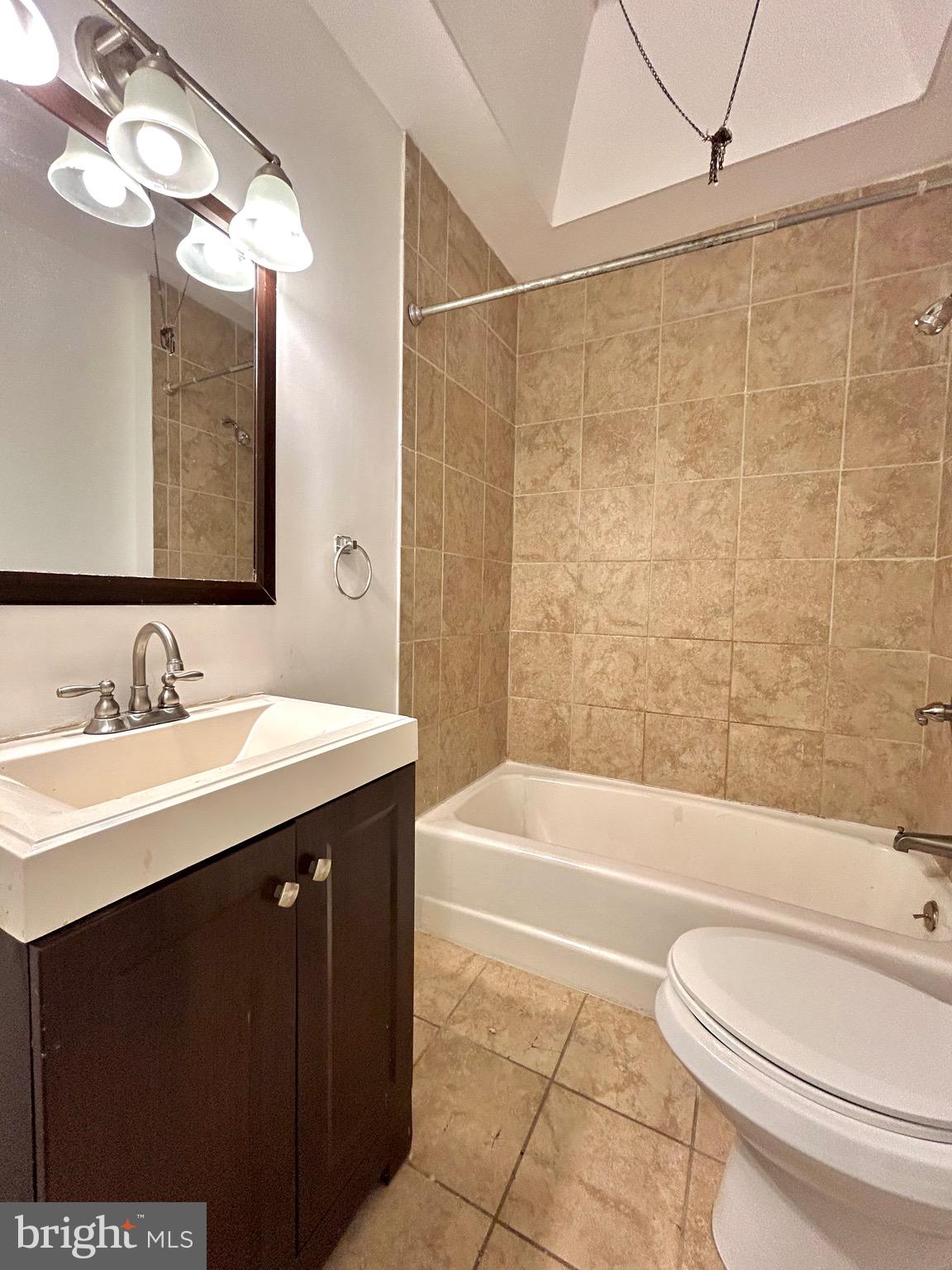 7137 Gillespie Street Philadelphia, PA 19135 - Photo 19 of 36