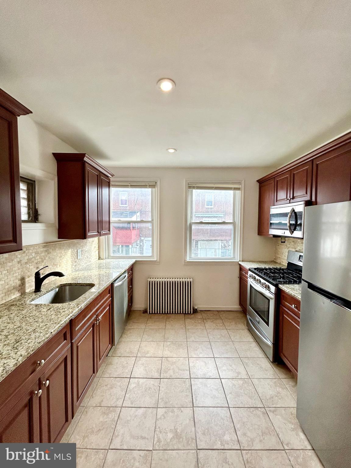 7137 Gillespie Street Philadelphia, PA 19135 - Photo 10 of 36