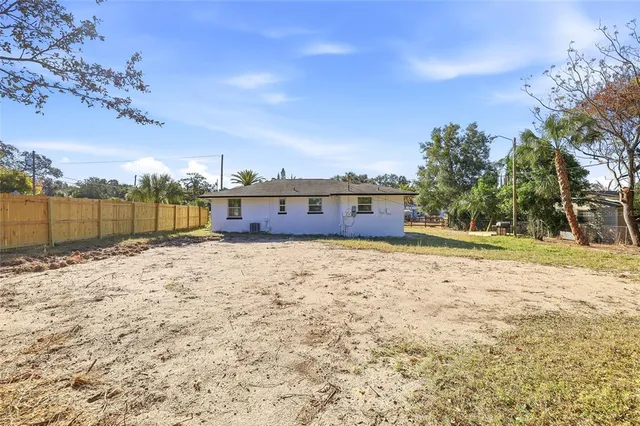 $2,500 | 1215 New York Avenue, Palm Harbor, FL 34683