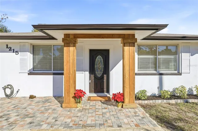 $2,500 | 1215 New York Avenue, Palm Harbor, FL 34683