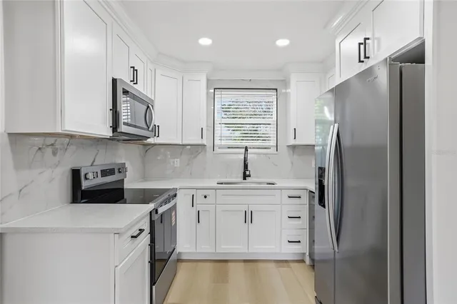 $2,500 | 1215 New York Avenue, Palm Harbor, FL 34683