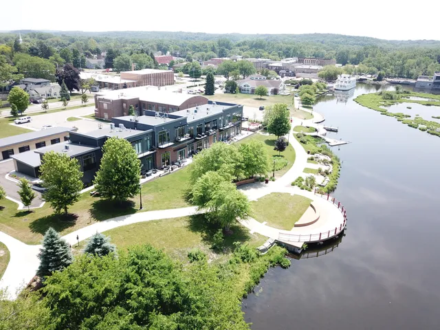 $369,000 | 220 King Street, Unit 6, Lowell, MI 49331