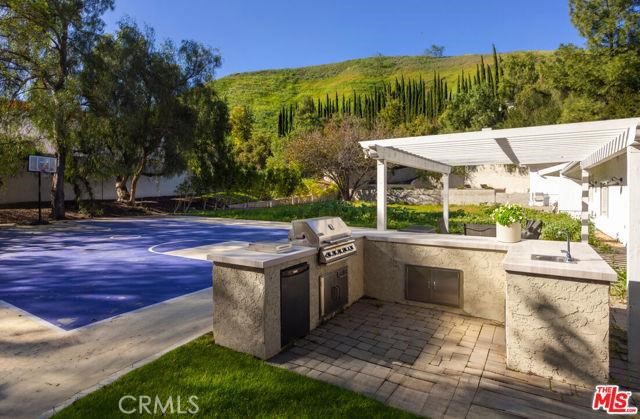 23760 Oakfield Road Hidden Hills, CA 91302 - Photo 19 of 23