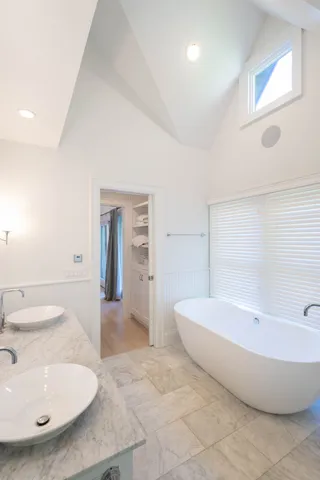 $120,000 | Undisclosed Address, Southampton, NY 11968